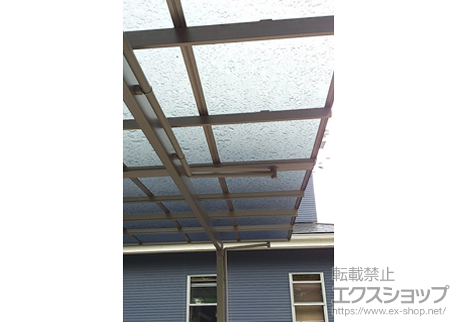 埼玉県行田市のLIXIL リクシル（トステム）のカーポート エックスルーフ ワイド 積雪〜20cm対応 施工例