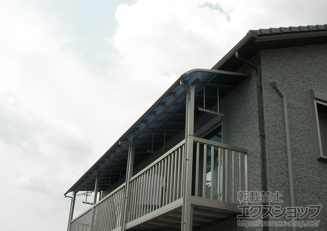 千葉県我孫子市ののバルコニー・ベランダ屋根 バルコニーBY-X型専用屋根 ヴェクターR型 1500 三連棟 積雪〜50cm対応 施工例
