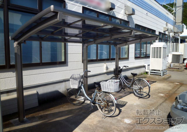 山形県鶴岡市のLIXIL リクシル（トステム）のサイクルポート・駐輪場 カーブパークシグマIII オープンタイプ 積雪~20cm対応 施工例