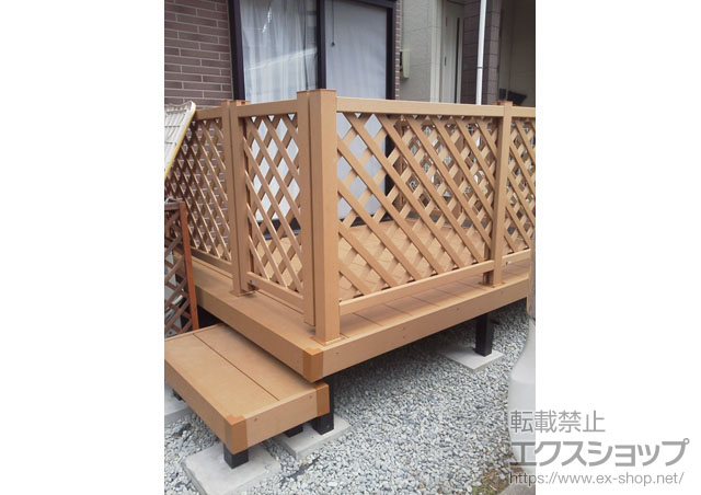 神奈川県横浜市ののウッドデッキ リウッドデッキ200＋独立ステップ＋リウッド門扉2型＋リウッドデッキフェンス2型 施工例