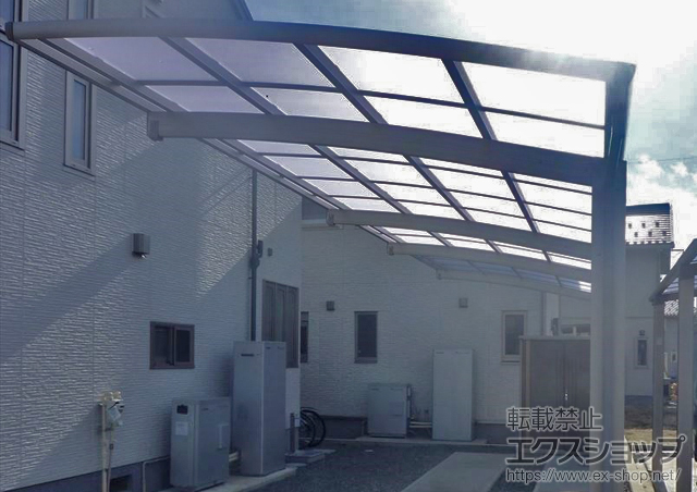 長野県長野市ののカーポート レイナポートグラン 縦連棟　積雪〜20cm対応+レイナポートグラン 着脱式サポート 施工例