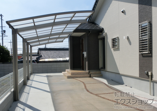 和歌山県和歌山市のLIXIL リクシル（トステム）のカーポート カーブポートシグマIII 縦連棟 積雪〜20cm対応 施工例
