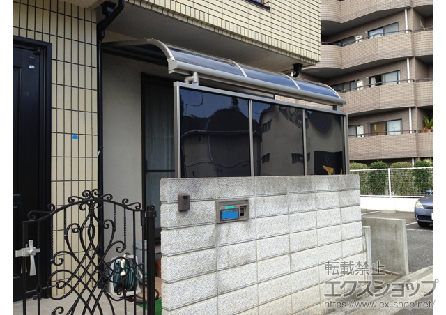 東京都清瀬市のLIXIL リクシル（トステム）のテラス屋根 ライザーテラスII R型 テラスタイプ 単体 積雪〜20cm対応＋前面スクリーン 1段 施工例