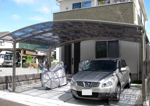 広島県広島市のLIXIL リクシル（トステム）のカーポート カーブポートシグマIII ワイド 積雪〜20cm対応 施工例