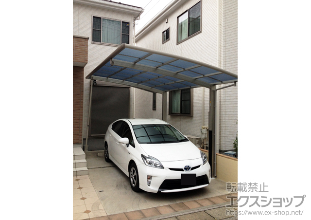 埼玉県さいたま市ののカーポート レイナポートグラン　積雪〜20cm対応+レイナポートグラン　用脱着式サポート柱　１セット+ 柱カバー　小　2枚 施工例