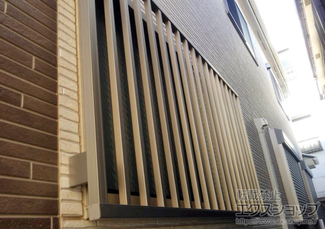 東京都練馬区のLIXIL リクシル（トステム）の面格子・窓格子 高強度面格子 縦格子 施工例