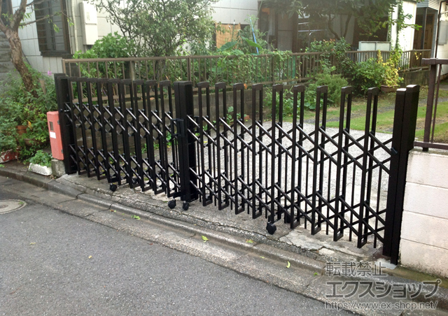 神奈川県横浜市ののカーゲート ポチガード キャスタータイプ 両開き40W 施工例