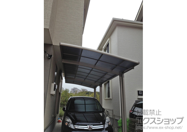 神奈川県横浜市のLIXIL リクシル（トステム）のカーポート カーブポートシグマIII 延長 積雪〜20cm対応 施工例