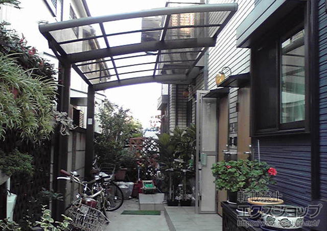 東京都杉並区のLIXIL リクシル（トステム）のサイクルポート・駐輪場 カーブポートシグマIII ミニ 積雪〜20cm対応 施工例