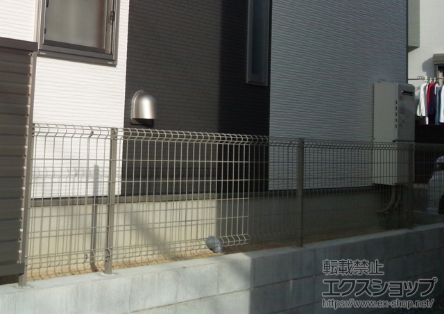 福岡県筑紫野市ののフェンス・柵 ハイグリッドフェンスUF8型 フリーポールタイプ 施工例