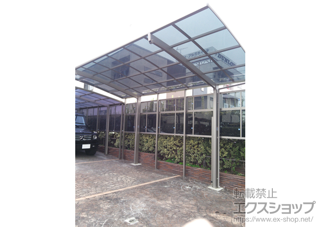 埼玉県さいたま市のLIXIL リクシル（トステム）のカーポート カーブポートシグマIII 積雪〜20cm対応+カーブポートシグマIII サイドパネル 施工例