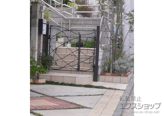 神奈川県横浜市のの門扉 トラディシオン門扉10型 両開き親子 門柱仕様 施工例