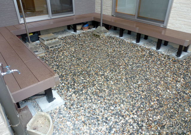 新潟県胎内市ののウッドデッキ リウッドデッキ 200　　※変形納まり　 施工例