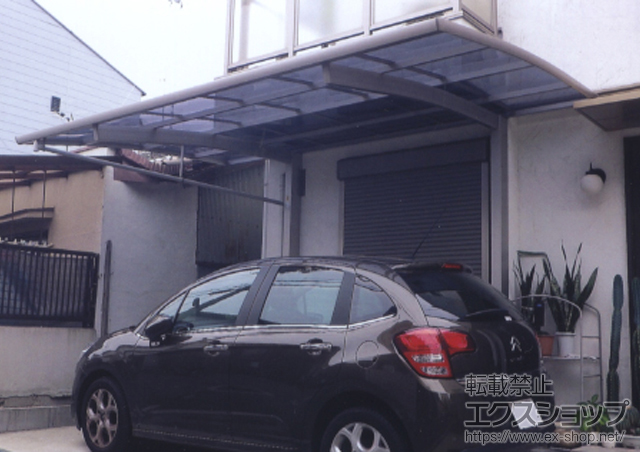 大阪府東大阪市ののカーポート レイナポートREグラン 前下がり積雪〜20cm対応 施工例