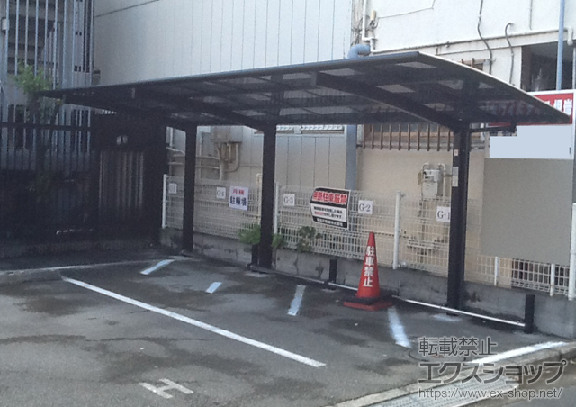 神奈川横浜市ののカーポート カムフィNex R 延長 積雪〜20cm対応＋カムフィNexR用 車止めバー 標準タイプ 51+14用＋車止めバーセット　追加部材　ベースプレートタイプ　1本 施工例