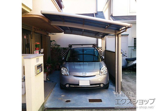 兵庫県神戸市のLIXIL リクシル（トステム）のカーポート カーブポートシグマIII 積雪〜20cm対応 施工例