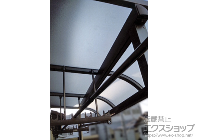 愛知県江南市のLIXIL リクシル（トステム）のバルコニー・ベランダ屋根 ライザーテラスII R型 屋根タイプ 単体 積雪〜20cm対応 施工例