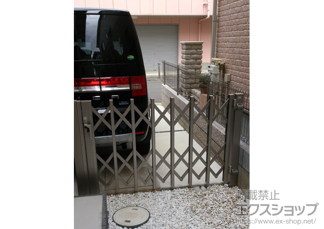 埼玉県新座市ののカーゲート アーキシャット 単色 施工例