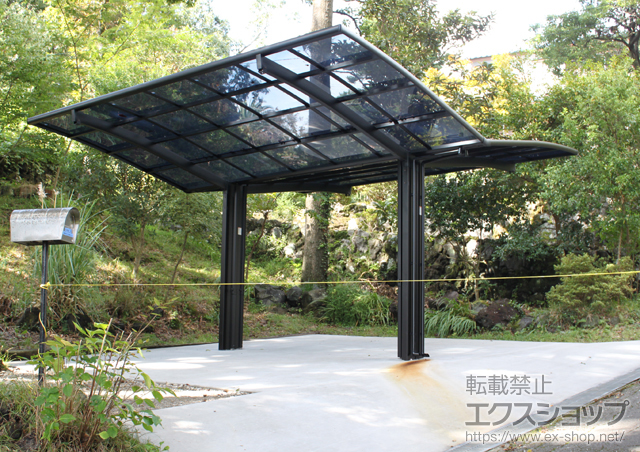 静岡県伊東市のLIXIL リクシル（トステム）のカーポート カーブポートシグマIII Y合掌 積雪〜20cm対応+着脱式サポート柱 ロング柱23用 1本入り+カーブポートシグマIII 母屋補強材+カーブポートシグマIII用 屋根材ホルダー 施工例