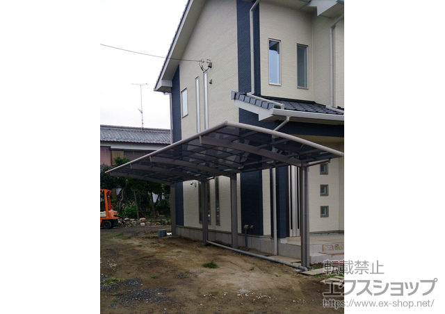 埼玉県深谷市のLIXIL リクシル（トステム）のカーポート カーブポートシグマIII 縦連棟 積雪〜20cm対応 施工例