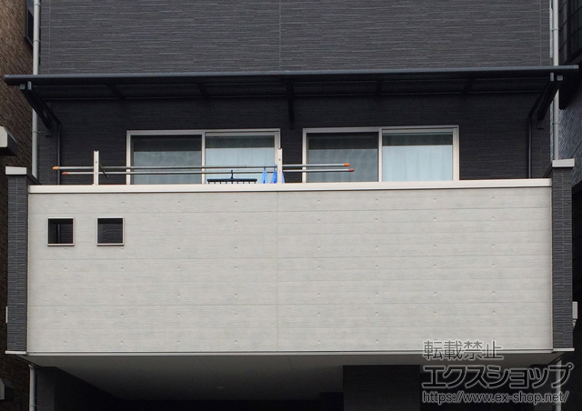 東京都江戸川区のLIXIL リクシル（トステム）のバルコニー・ベランダ屋根 ライザーテラスII F型 ルーフタイプ 連棟 積雪〜20cm対応 施工例
