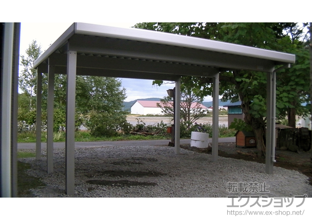 北海道上川郡東川町ののカーポート ジーポートneo 2台用 角柱6本仕様 標準鼻隠し 積雪〜150cm対応 施工例