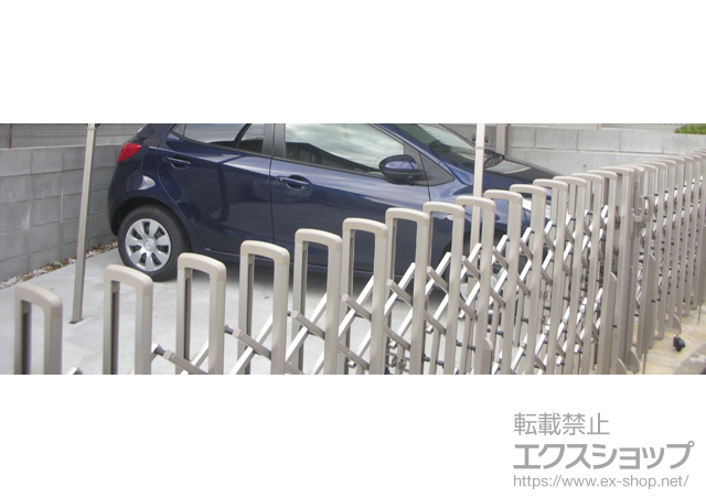 神奈川県川崎市ののカーゲート レイオス7型(傾斜地用) ノンレール 両開き 施工例