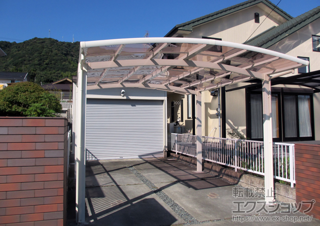高知県宿毛市のLIXIL リクシル（トステム）のカーポート カーブポートシグマIII ワイド 積雪〜20cm対応 施工例