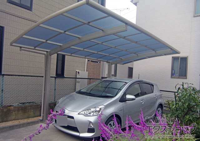 埼玉県草加市ののカーポート レイナポートグラン　積雪〜20cm対応 施工例