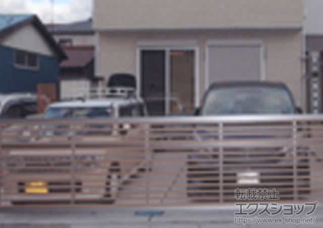 埼玉県川口市のの門扉、カーゲート、サイクルポート・駐輪場 ワイドオーバードアS3型 マテリアルカラー 電動式 60-12 施工例