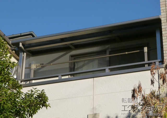 神奈川県横浜市のLIXIL リクシル（トステム）のバルコニー・ベランダ屋根 ライザーテラスII F型 屋根タイプ 単体 積雪〜20cm対応 施工例