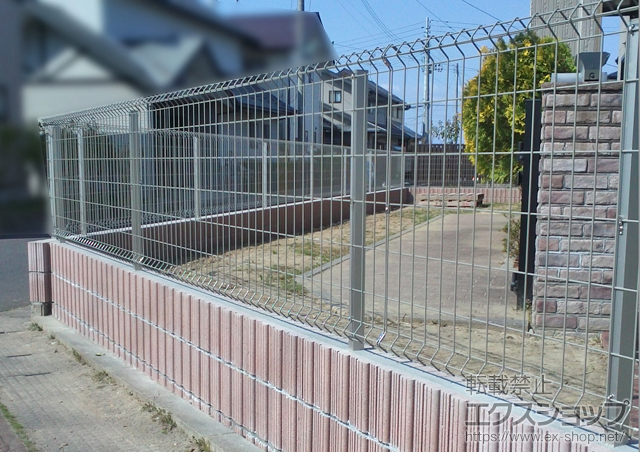 宮城県大崎市ののフェンス・柵 イーネットフェンス1F型 自由柱 施工例