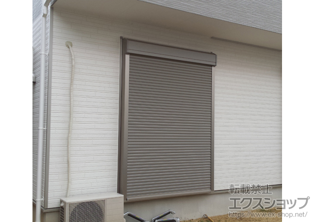 愛知県西尾市のLIXIL リクシル（トステム）の窓シャッター リフォームシャッター イタリヤ 手動式 施工例