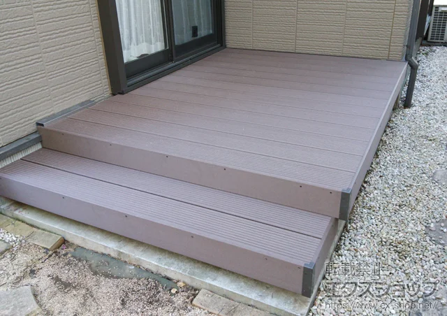 �_�ސ쌧���l�s��LIXIL ���N�V���i�g�X�e���j�̃E�b�h�f�b�L ���R�X�e�[�WII �{�H��