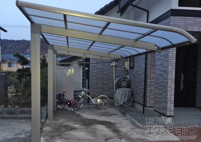 宮城県仙台市のLIXIL リクシル（トステム）のカーポート レガーナポートシグマIII 延長 積雪〜20cm対応+レガーナポートシグマIII用 着脱式サポート 標準柱用 施工例
