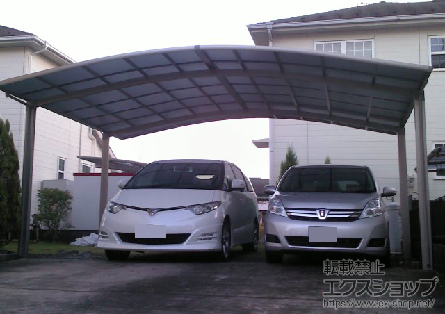栃木県足利市のLIXIL リクシル（トステム）のカーポート カーブポートシグマIII ワイド 積雪〜20cm対応 施工例