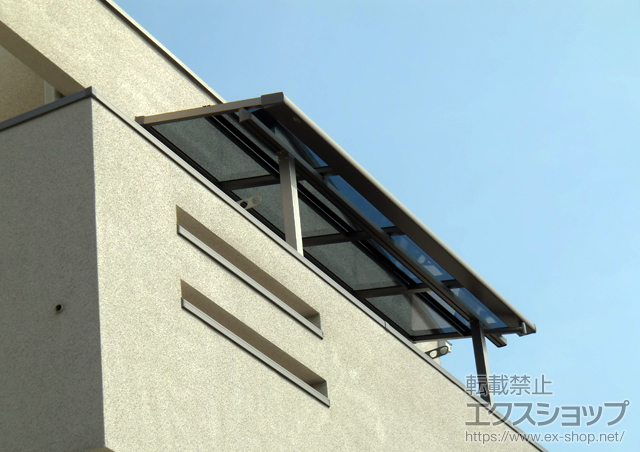 神奈川県横浜市のLIXIL リクシル（トステム）のバルコニー・ベランダ屋根 ライザーテラスII F型 屋根タイプ 単体 積雪〜20cm対応 施工例