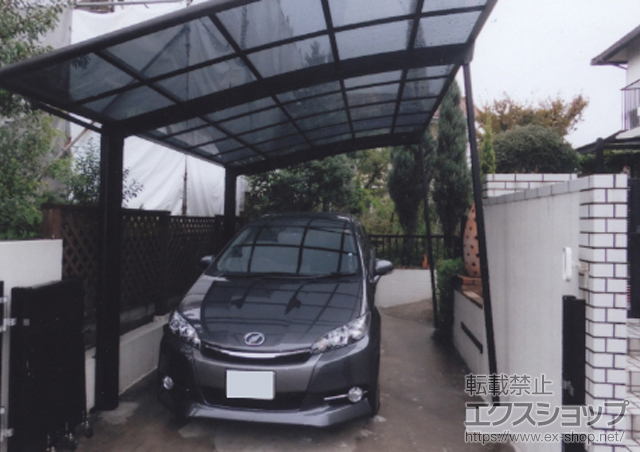 福岡県北九州市のLIXIL リクシル（トステム）のカーポート カーブポートシグマIII 積雪〜20cm対応+着脱式サポート ロング柱23用 1本入 施工例