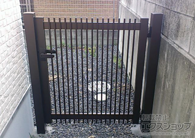 鹿児島県鹿児島市のの門扉 レスティン門扉 11型 片開き　門柱使用 施工例