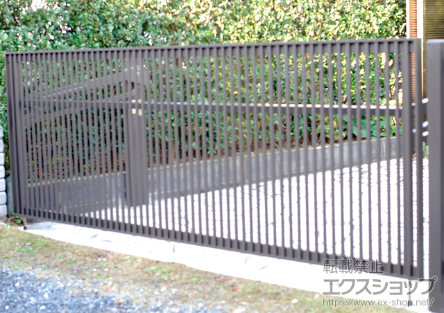 神奈川県横浜市ののカーゲート ワイドオーバードアS2型 手動式 施工例