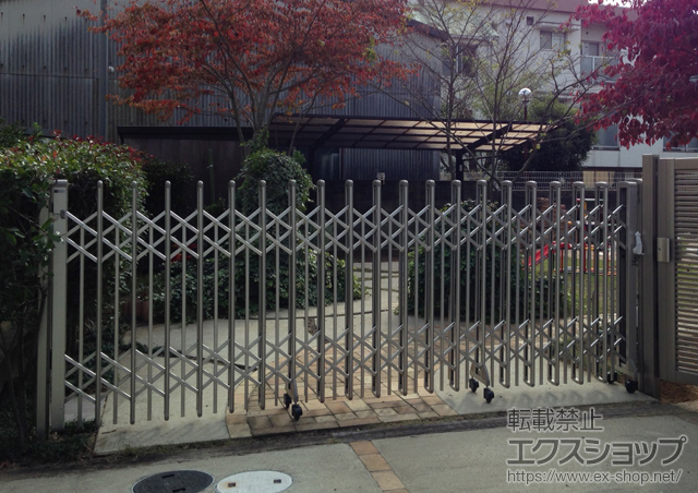 岡山県岡山市ののカーゲート レイオス3型(ペットガード) ノンレール 片開き 37S 施工例