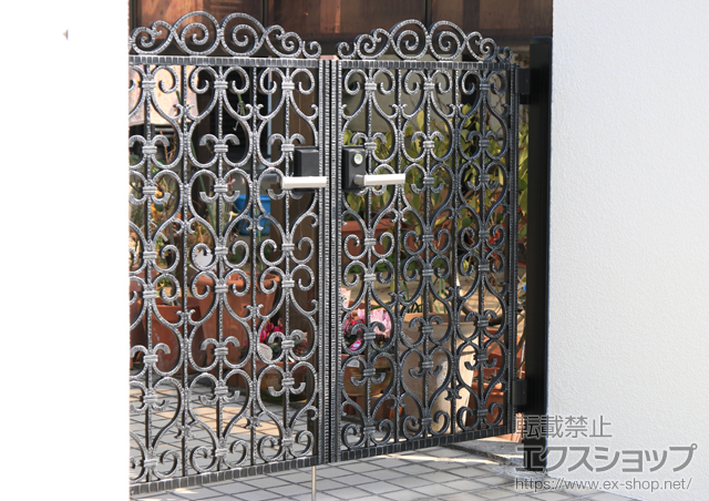 福岡県北九州市のの門扉 イリス門扉 C型 両開き　75角門柱使用 施工例