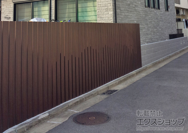 神奈川県横浜市ののフェンス・柵 カスタマイズパーツ 枕木材 アルミ形材タイプ 施工例