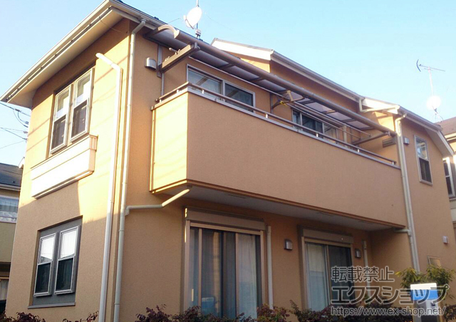 東京都世田谷区のLIXIL リクシル（トステム）のバルコニー・ベランダ屋根 パワーアルファ RB型 ルーフタイプ 連棟 積雪〜30cm対応＋パワーアルファ ルーフ用竿掛けセット 4個入 施工例