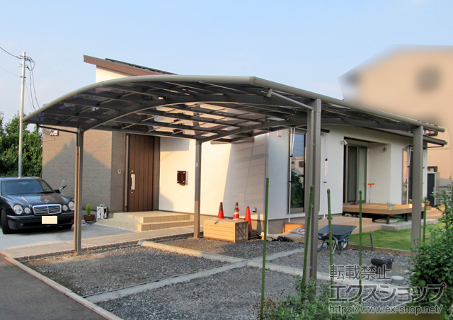 埼玉県入間郡毛呂山町のLIXIL リクシル（トステム）のカーポート カーブポートシグマIII ワイド 積雪〜20cm対応 施工例