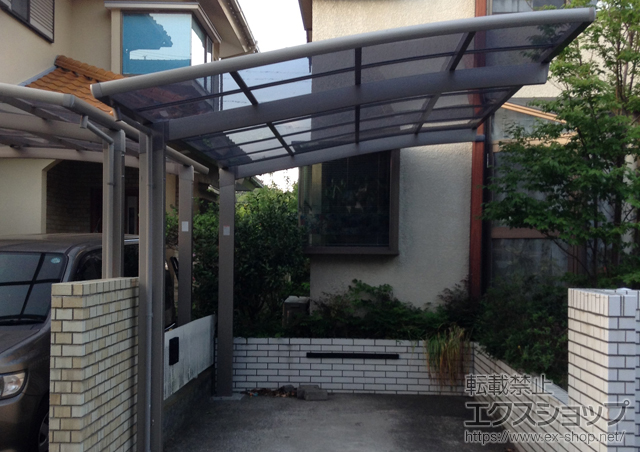 神奈川県逗子市のLIXIL リクシル（トステム）のカーポート カーブポートシグマIII 施工例