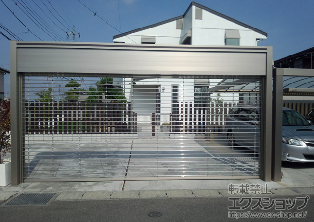 栃木県真岡市のの二重窓（内窓）、玄関ドア、ガレージシャッター ワイドシャッター Fタイプ 2台用 マテリアルカラー+デザイナーズパーツ 施工例