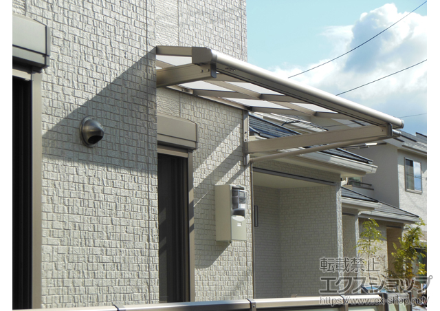 大阪府堺市のLIXIL リクシル（トステム）のバルコニー・ベランダ屋根 ライザーテラスII F型 ルーフタイプ 単体 積雪〜20cm対応 施工例