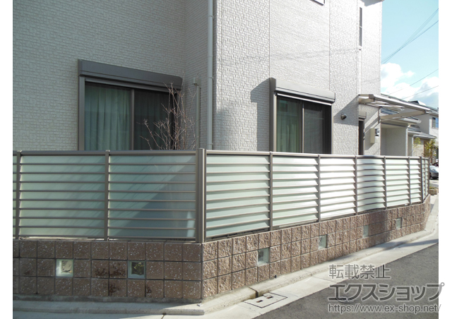 大阪府堺市ののフェンス・柵 サニーブリーズフェンスS型 間仕切りタイプ<採光タイプ> 施工例