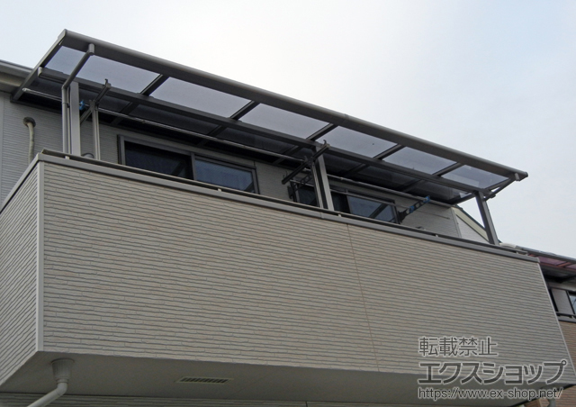 東京都練馬区のLIXIL リクシル（トステム）のバルコニー・ベランダ屋根 ライザーテラスII F型 屋根タイプ 連棟 積雪〜20cm対応 施工例
